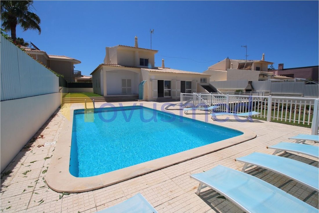 4 Bedroom Villa, Swimming Pool, Sea View, Galé Beach In Guia, Algarve, Portugal For Sale (12856569)