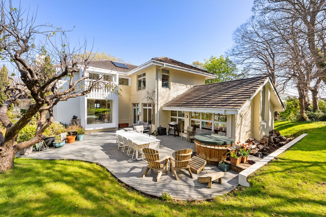 House in Dublin, County Dublin, Ireland 1 - 12944276