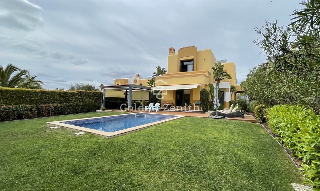 Detached House T5 Sell In Guia,Albufeira In Guia, Algarve, Portugal For