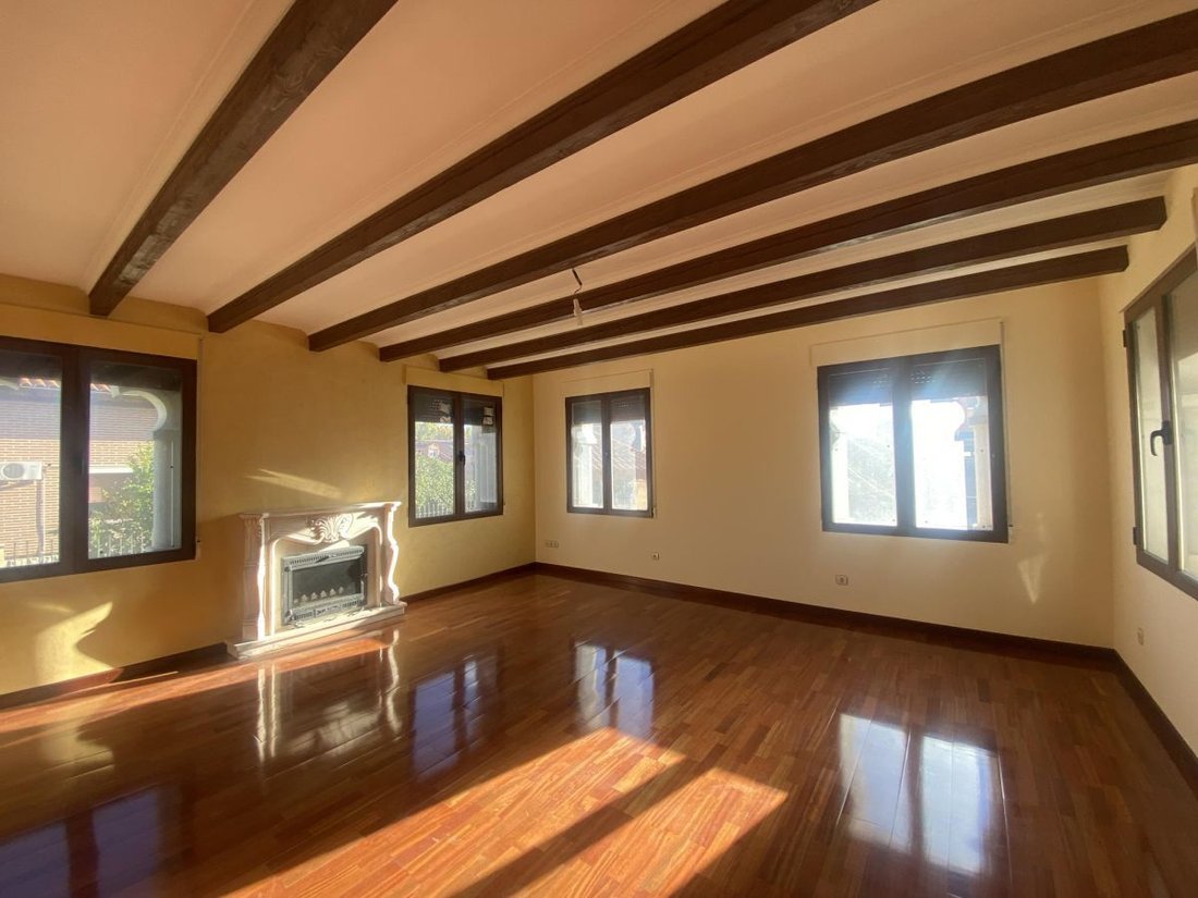 Chalet in Arroyo de la Encomienda, Castile and Leon, Spain 4 - 12946508