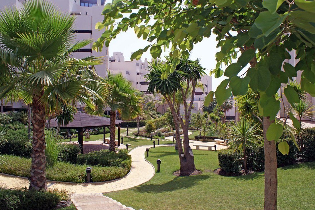 Apartment in Estepona, Andalusia, Spain 4 - 12946964