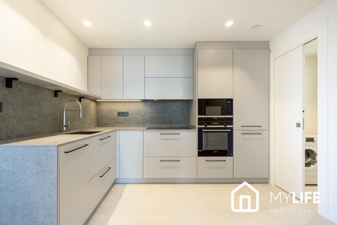 Apartment in Eixample, Barcelona, Spain 4 - 12947979