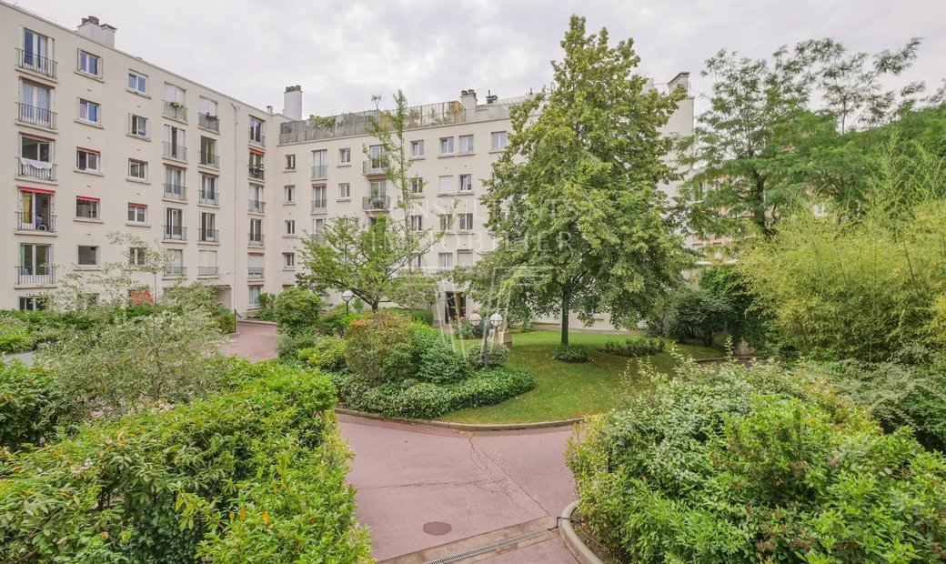 Apartment Neuilly Victor Hugo In Levallois Perret, île De France ...