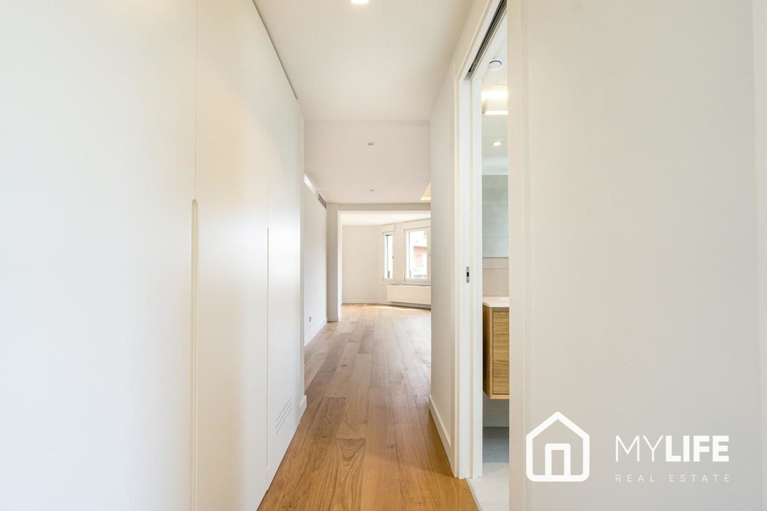 Apartment in Eixample, Barcelona, Spain 4 - 12947996