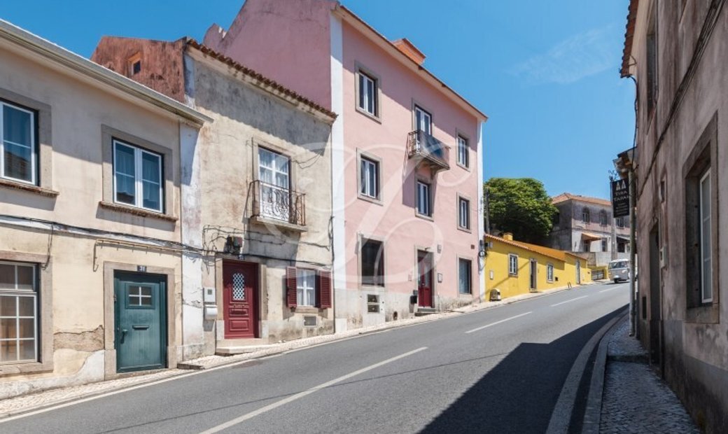 4 Apartment Building Sintra In Sintra, Lisbon, Portugal For Sale (12884595)