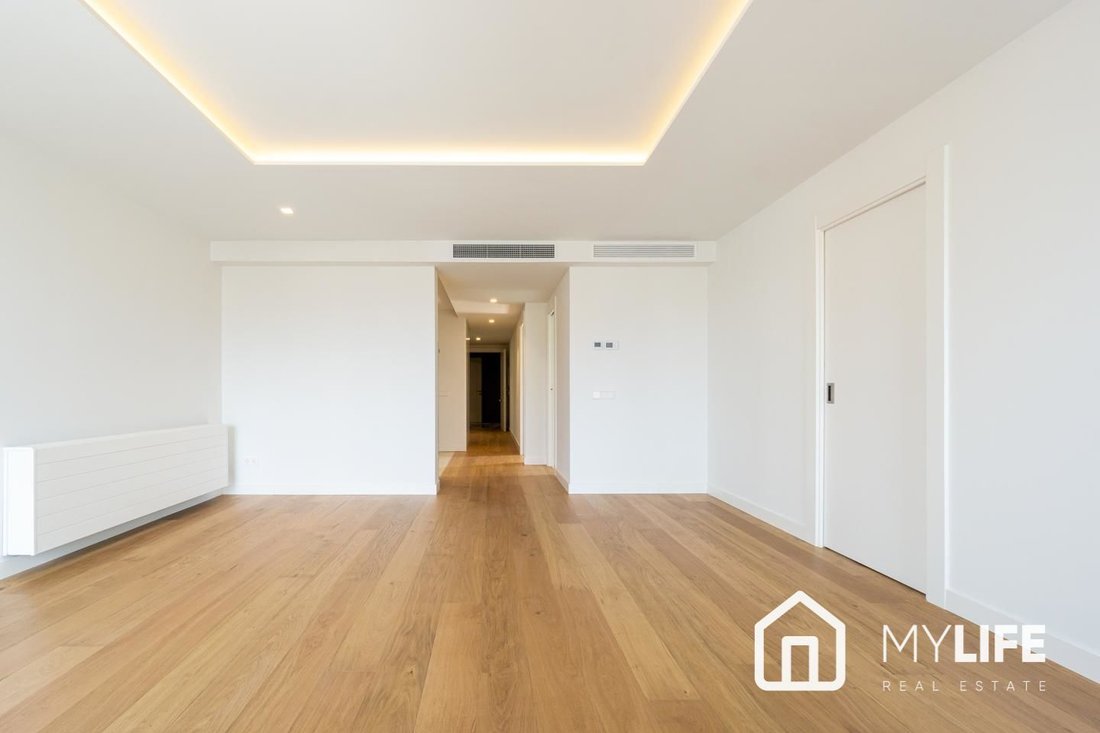 Apartment in Eixample, Barcelona, Spain 2 - 12947979