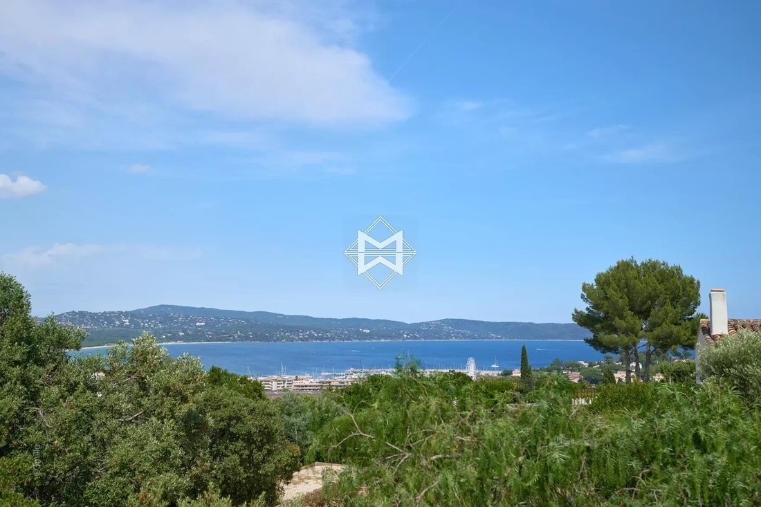 Villa in Cavalaire-sur-Mer, Provence-Alpes-Côte d'Azur, France 2 - 12812769