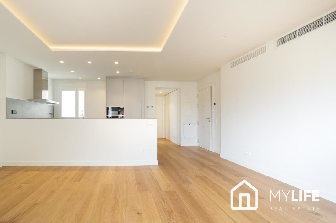 Apartment in Eixample, Barcelona, Spain 3 - 12948006