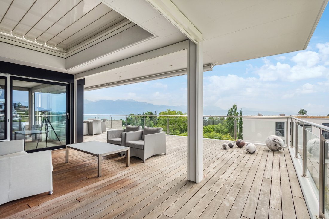 Dream Penthouse With Panoramic View ! In Lutry, Vaud, Switzerland For