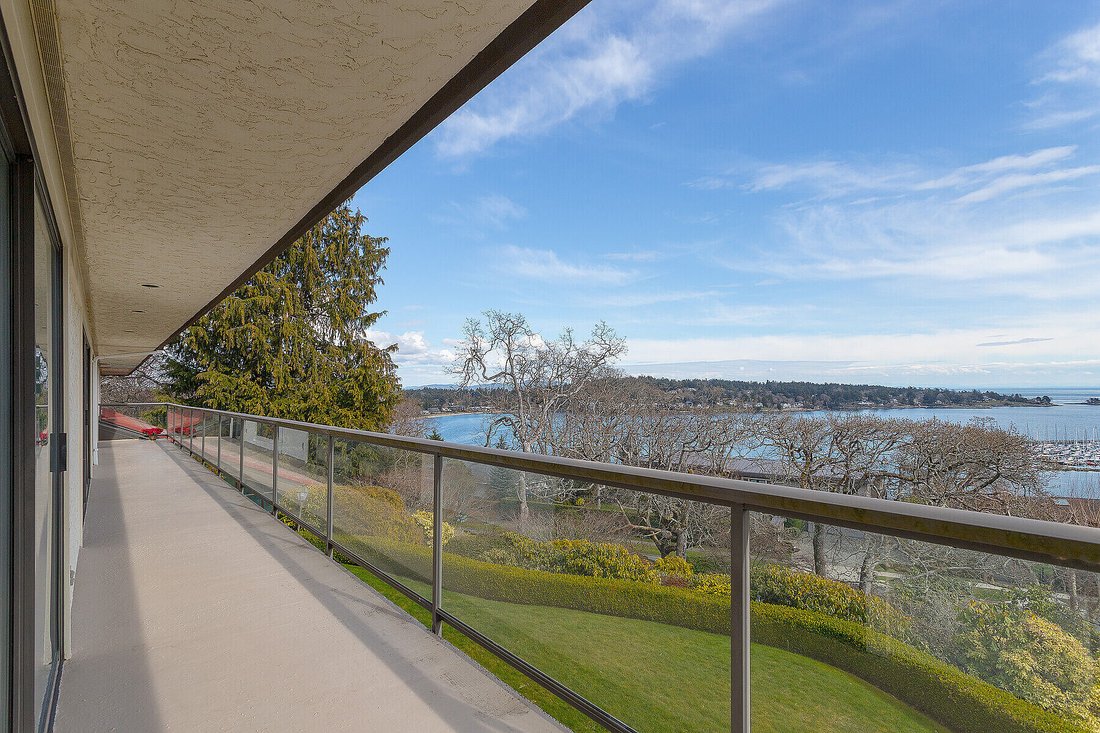 Uplands Executive Estate In Oak Bay, British Columbia, Canada For Sale