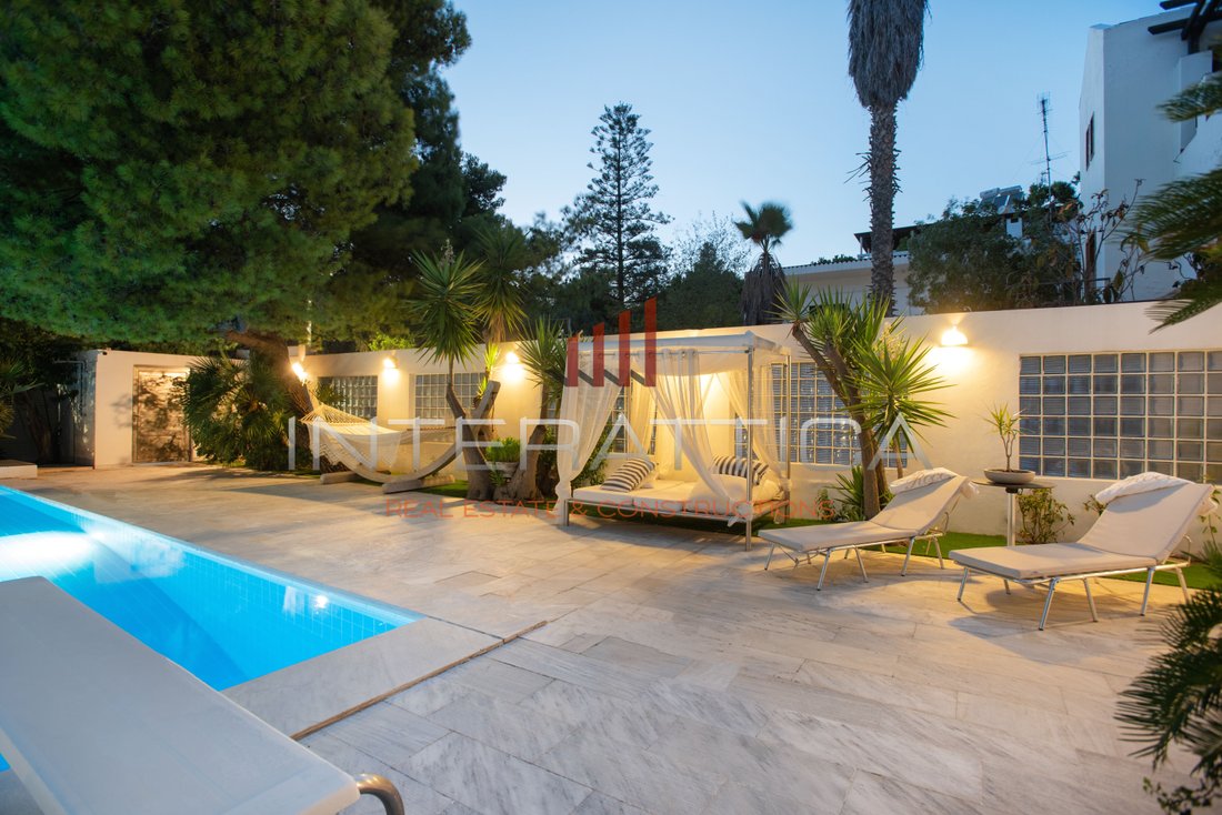 Kavouri, An In Vouliagmeni, Decentralized Administration Of Attica