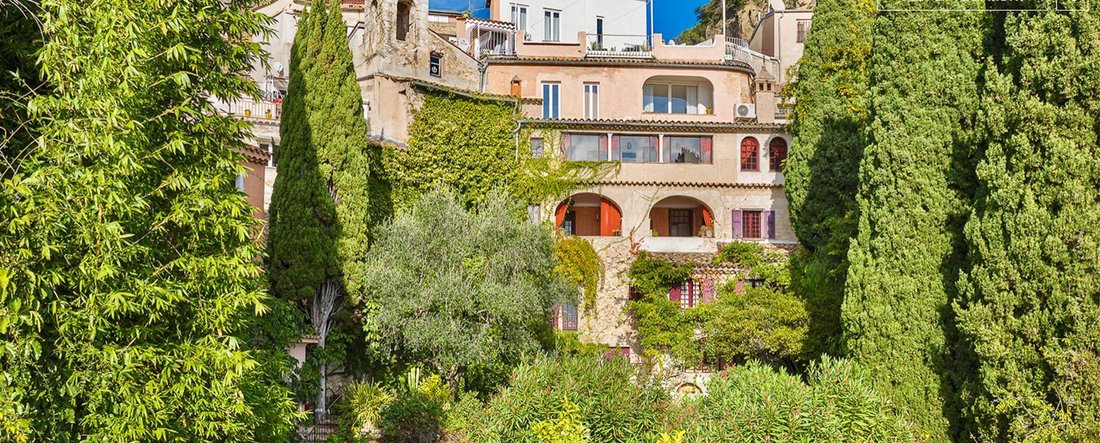 Villa in Roquebrune-Cap-Martin, Provence-Alpes-Côte d'Azur, France 1 - 12952839