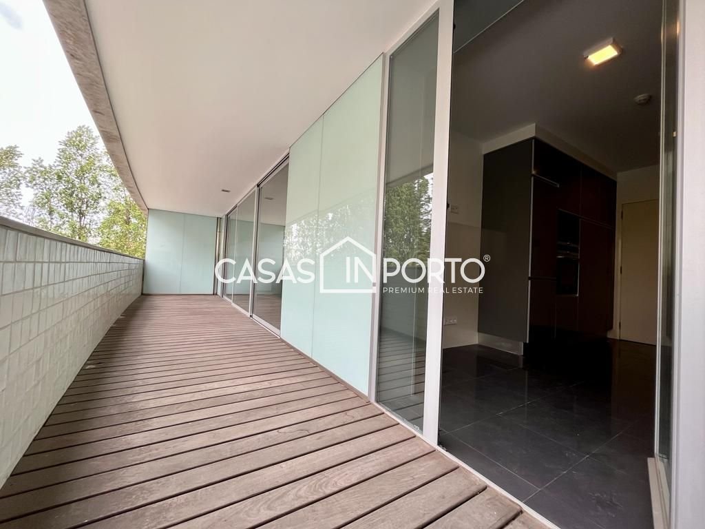 Apartment in Lordelo do Ouro e Massarelos, Porto District, Portugal 1 - 12951604