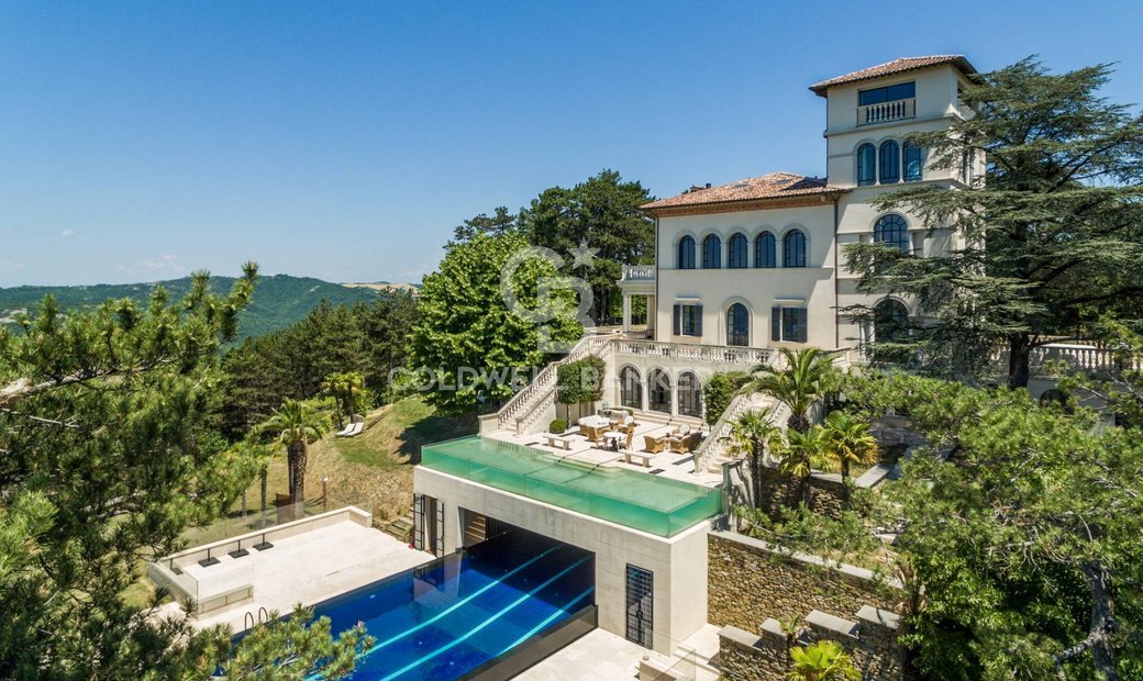 Villa In Vendita A Gubbio In Umbria, Italy For Sale (12952783)