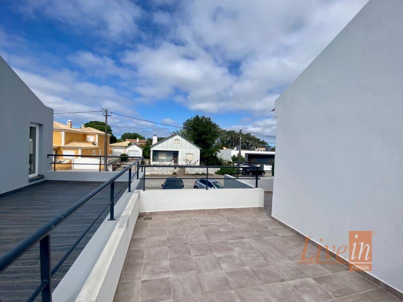 House T4+1 In Sobreiro In Mafra In Mafra, Lisbon, Portugal For Sale