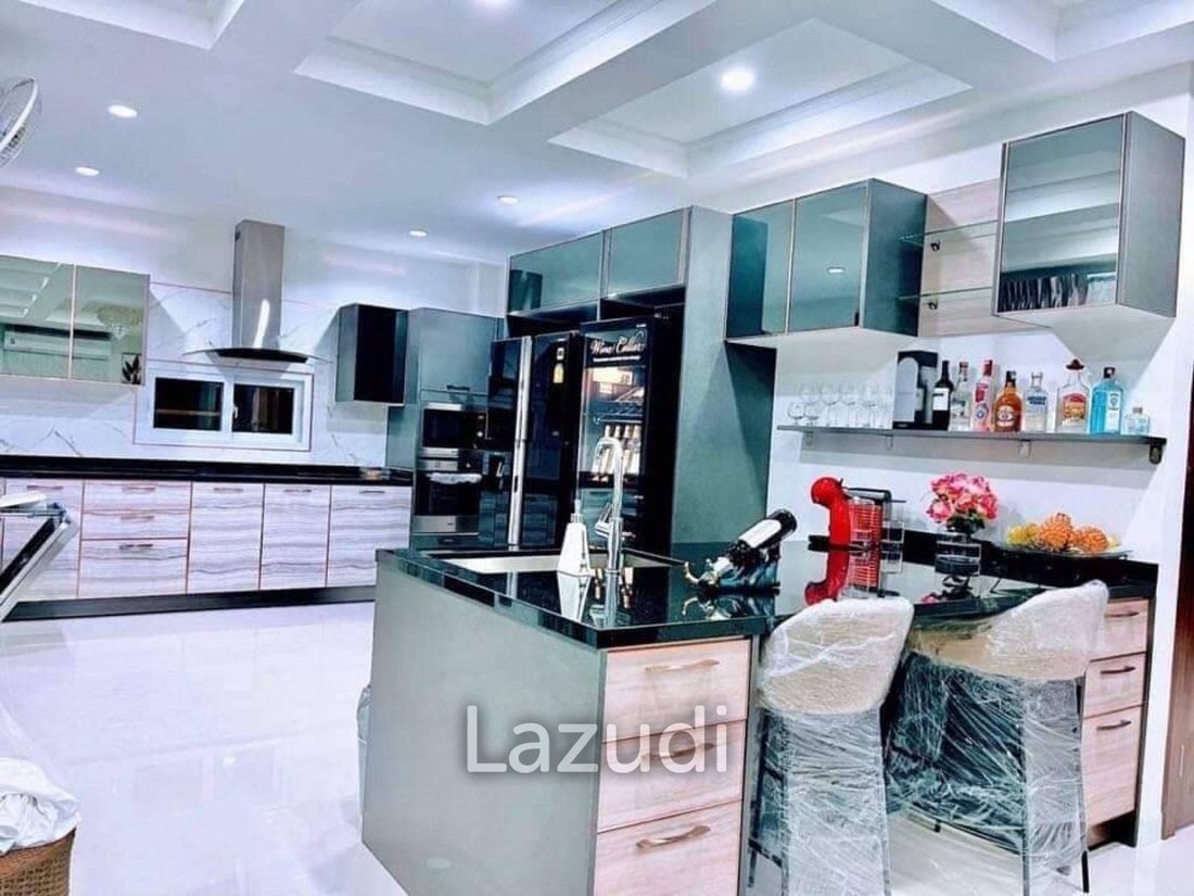 Villa in Pattaya City, Chon Buri, Thailand 5 - 12957503