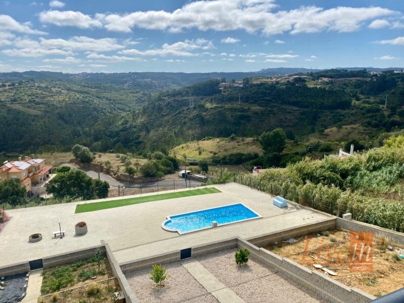 House T4+1 In Sobreiro In Mafra In Mafra, Lisbon, Portugal For Sale