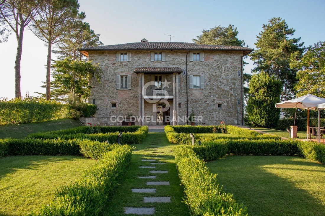 Tenuta In Vendita A Gubbio In Umbria, Italy For Sale (12952861)