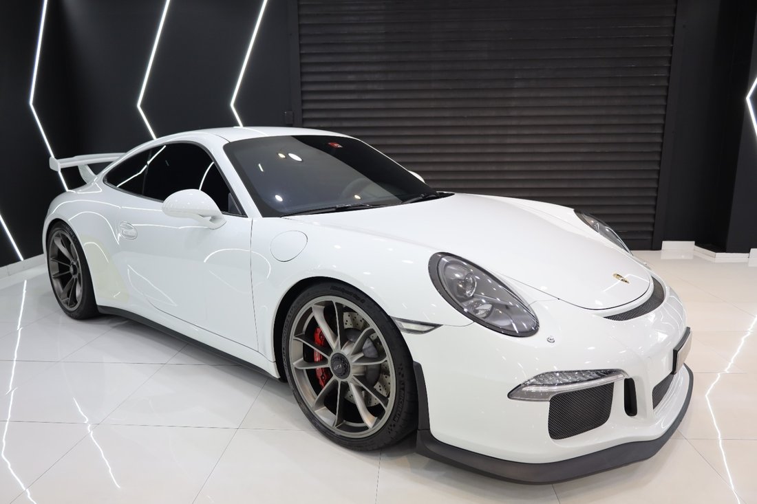 Coupe in Dubai, Dubai, United Arab Emirates 3 - 12957772