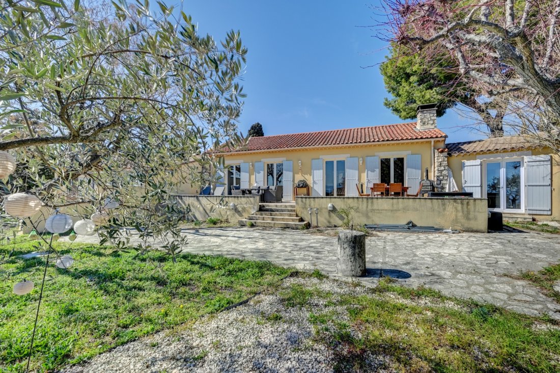 House in Centre Ancien-Cros-Lotins, Éguilles, France 1 - 12958048
