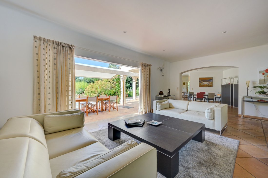 House in Le Tholonet, Provence-Alpes-Côte d'Azur, France 3 - 12593359