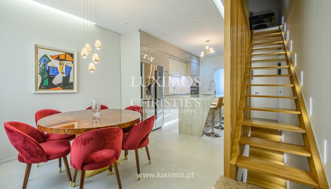 Villa in Lordelo do Ouro e Massarelos, Porto District, Portugal 2 - 12958233