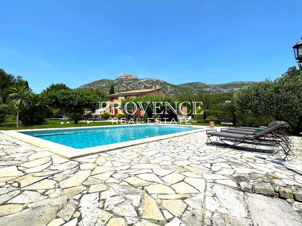 Luxury renovated homes for sale in Aubagne, Provence-Alpes-Côte d'Azur ...