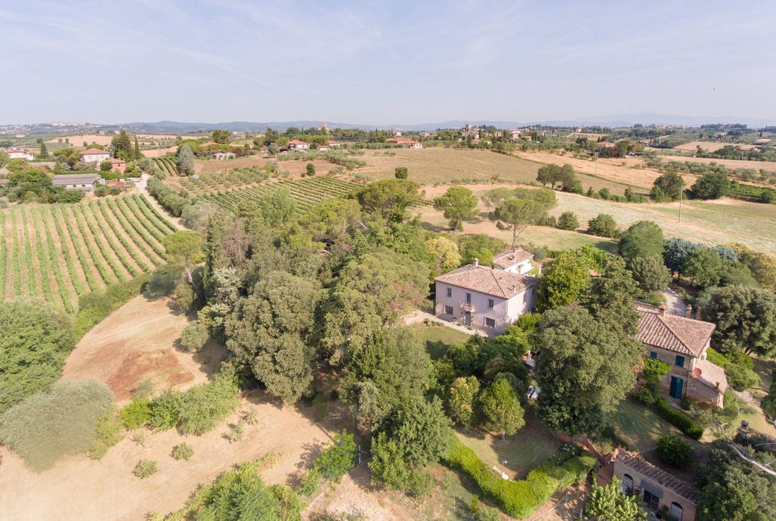 Villa in Foiano della Chiana, Tuscany, Italy 5 - 12958623
