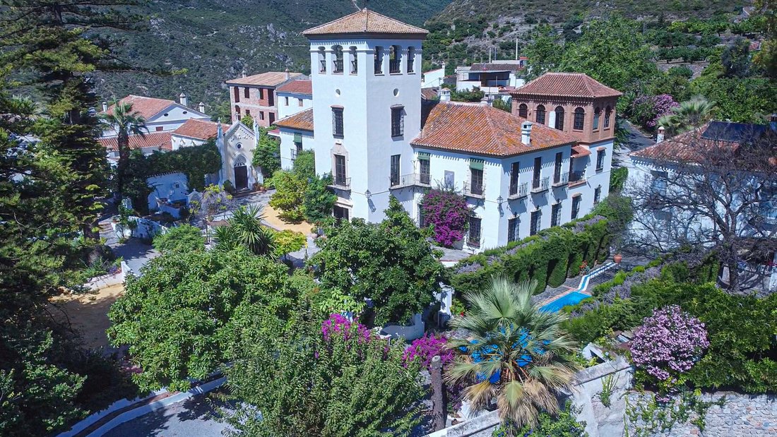 Andalusia’s Timeless Crown: A Palace Where History Breathes & Legends Linger
