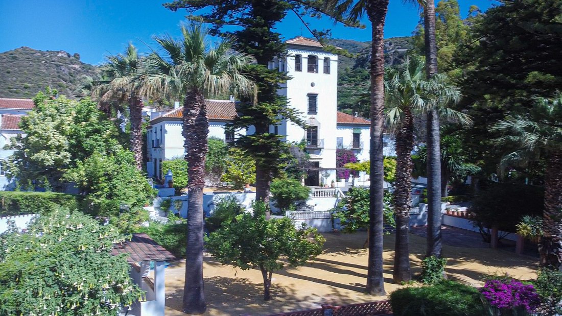 Andalusia’s Timeless Crown: A Palace Where History Breathes & Legends Linger