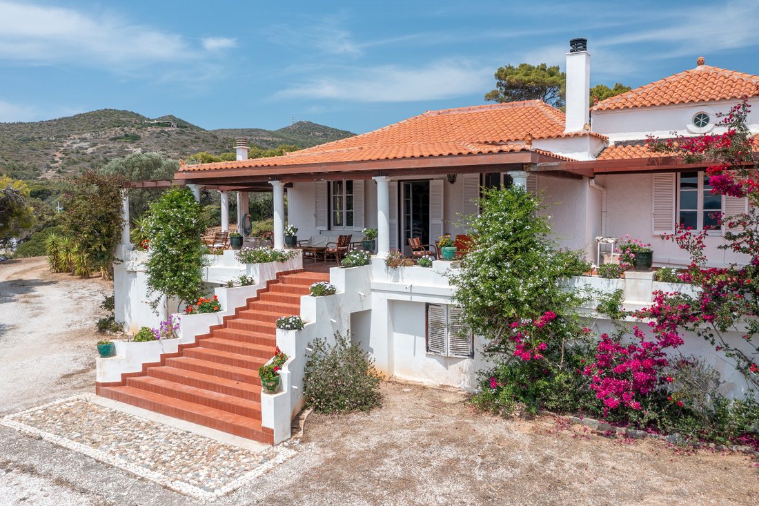 House in Lavreotiki, Attica, Greece 3 - 12963458