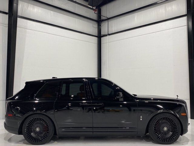 Rolls-Royce Cullinan Sport Utility in United States 4 - 12963447