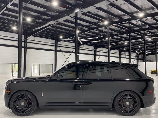 Rolls-Royce Cullinan Sport Utility in United States 2 - 12963447