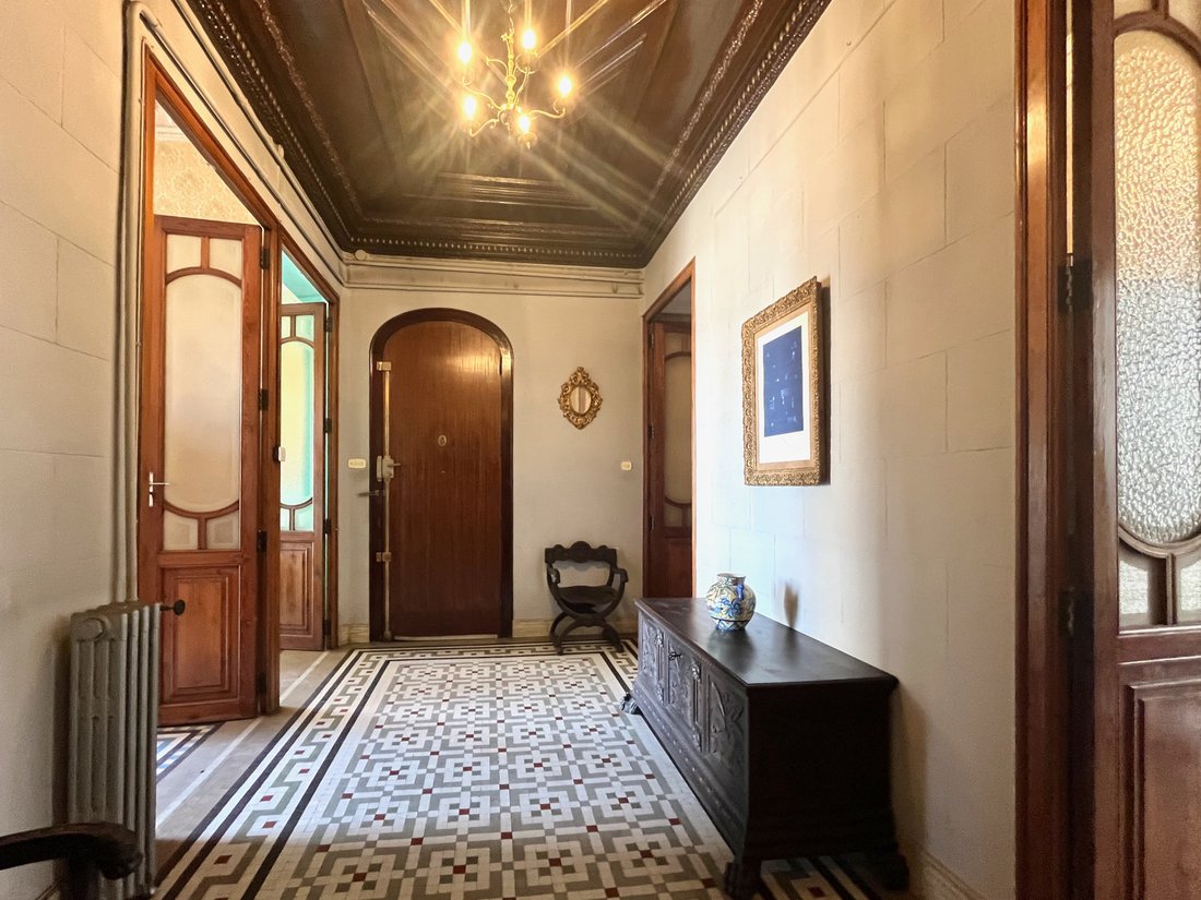 Wonderful Property In Marqués De Sotelo In Valencia, Valencian ...