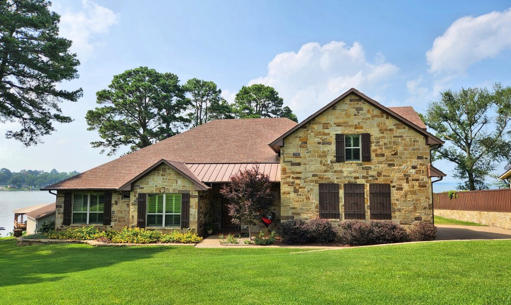 Waterfront Home For Sale On Lake Palestine In Chandler, Texas, United