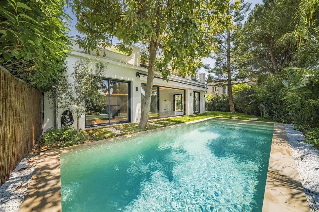 Villa in Roquebrune-Cap-Martin, Provence-Alpes-Côte d'Azur, France 2 - 12929129