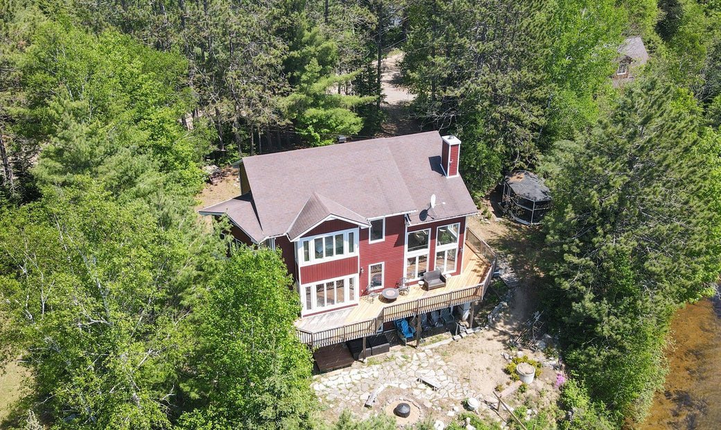 136 Ch. Du Lac Clark, Otter Lake, Qc J0 X2 P0 In Otter Lake, Quebec