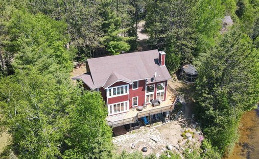 Luxury homes for sale in Otter Lake, Quebec, Canada | JamesEdition