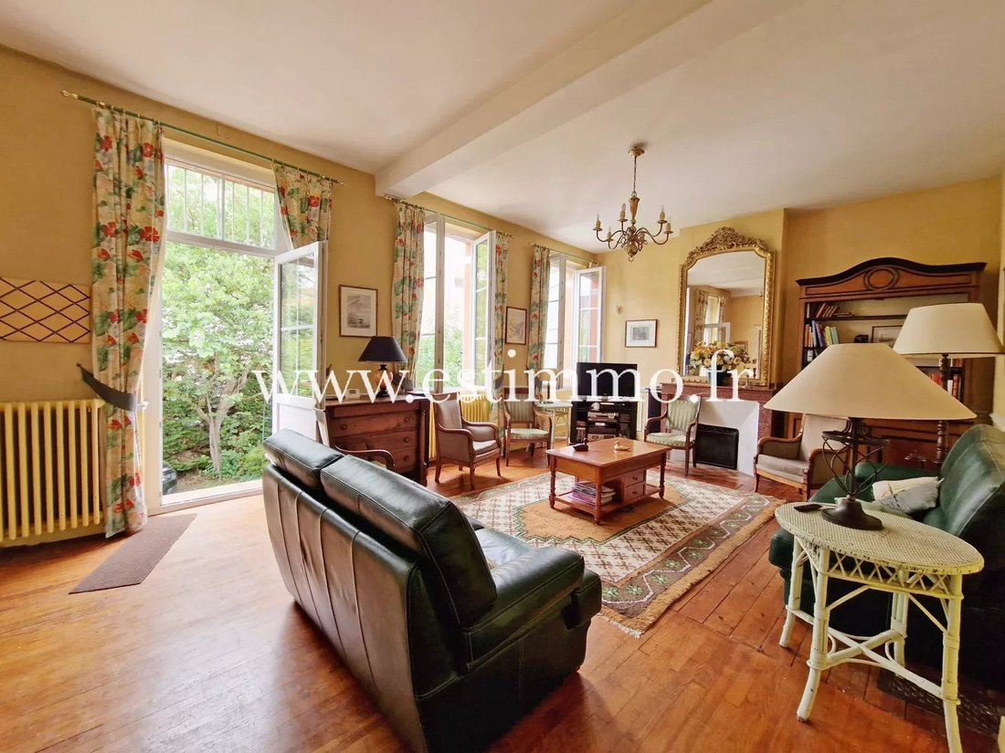 Toulouse House In Toulouse, Occitanie, France For Sale (12966020)