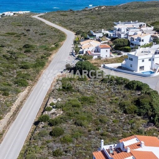 Modern Three Storey Two Bed In Praia De Monte Clérigo, Algarve