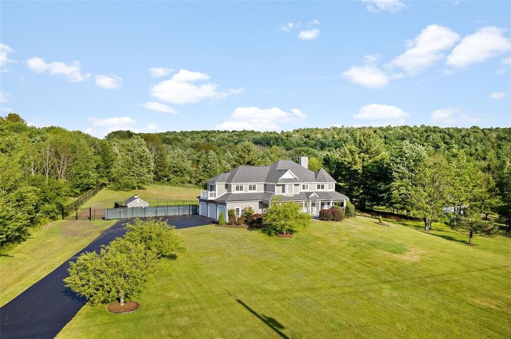 Single Family Detached Vestal In Vestal, New York, United States For Sale (12965997)