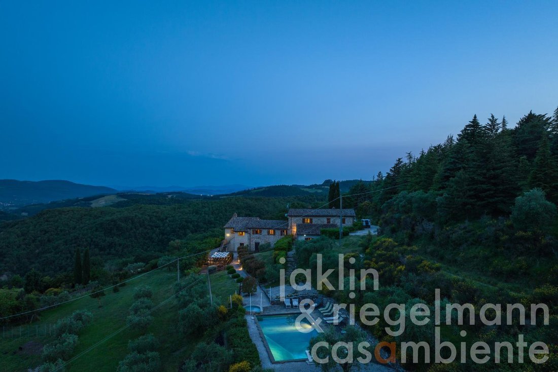 House in Historic Center, Perugia, Italy 2 - 11425471