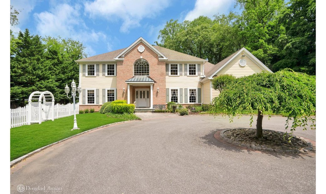 House Locust Valley In Locust Valley, New York, United States For Sale