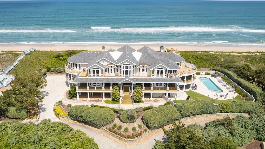 Outer Banks Premier Luxury Oceanfront In Corolla, North Carolina