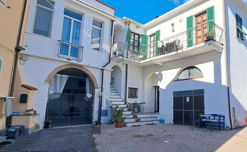 House in Bastia, Albenga, Liguria 1