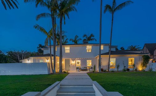 House in Signal Hill, California, United States 1