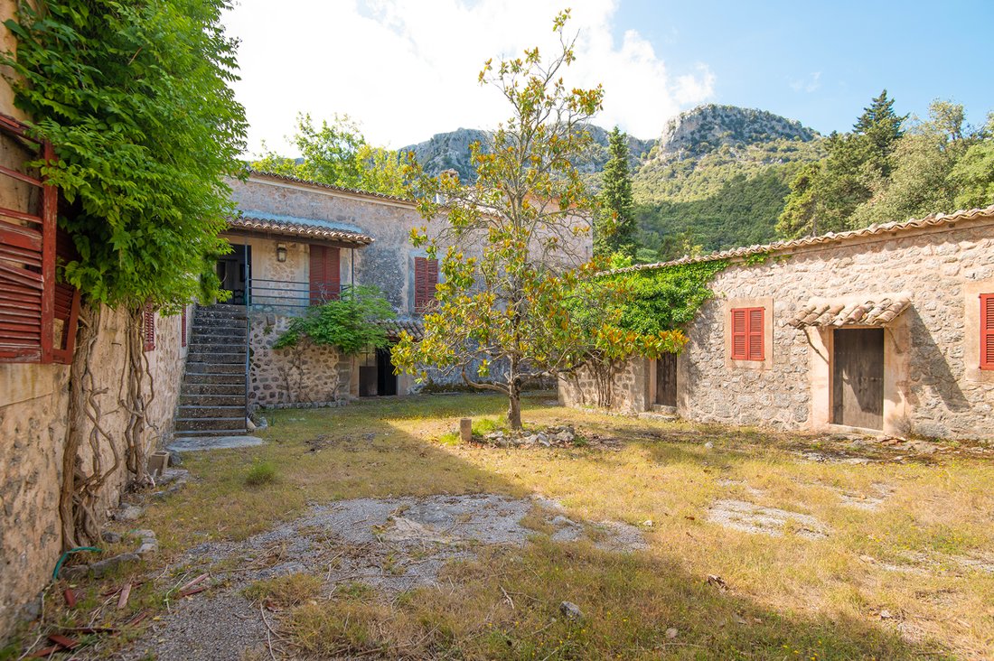 Estate in Escorca, Balearic Islands, Spain 1 - 12968177