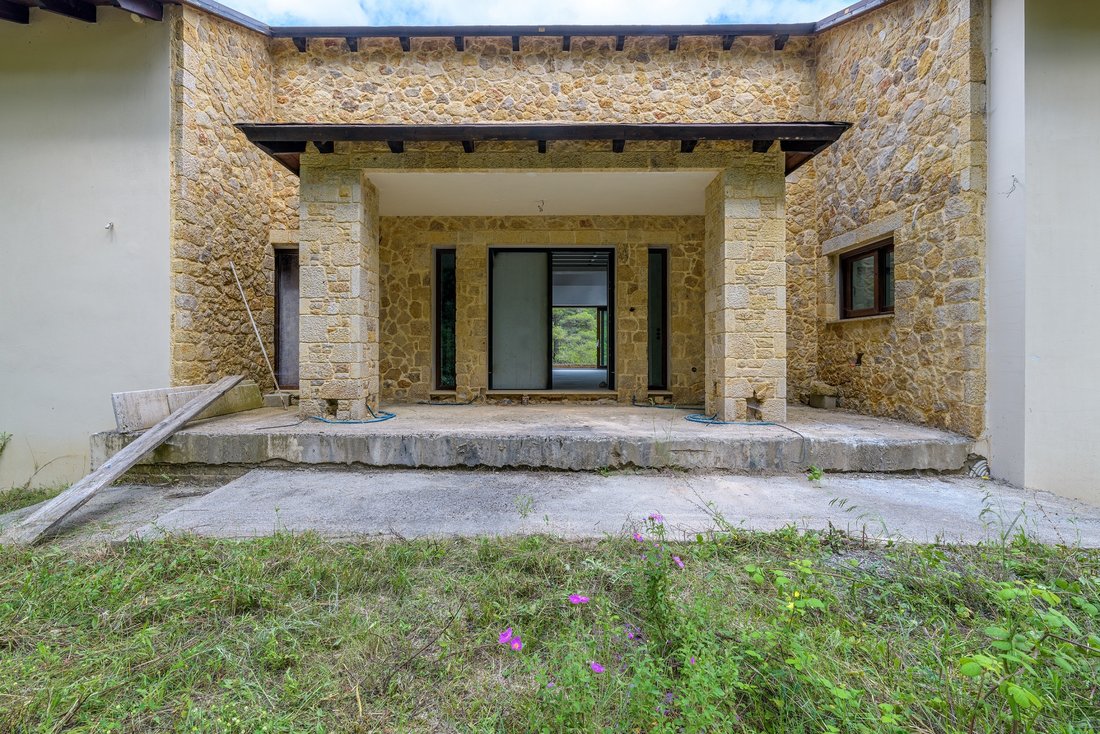 House in Oropos, Attica, Greece 2 - 12968246