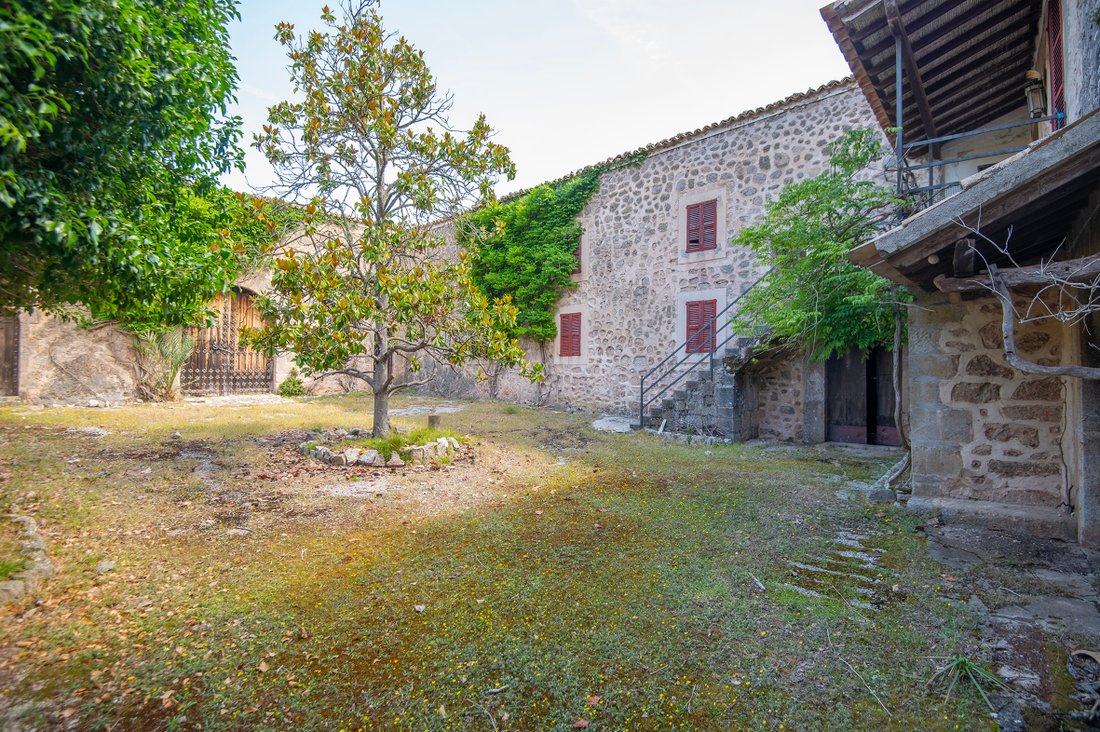 Estate in Escorca, Balearic Islands, Spain 4 - 12968177