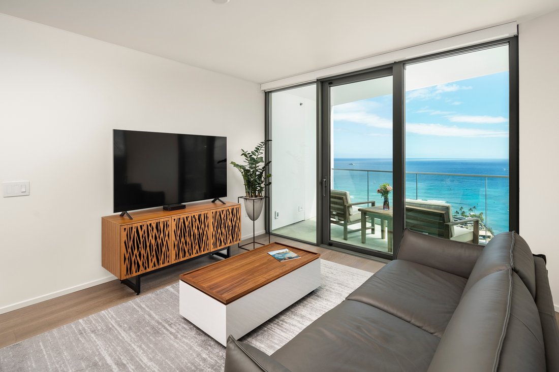 Koula, Kakaako, Coastline, Mountain, Ocean, In Honolulu, Hawaii, United